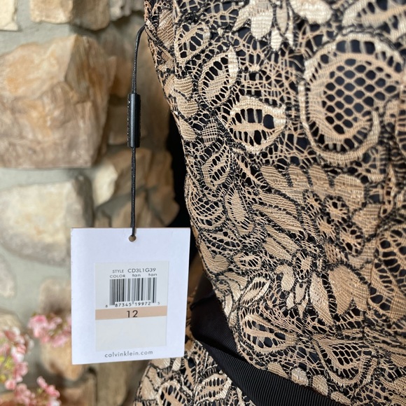 COPY - NEW with tags. Calvin Klein lace dress with black lining, back slit. Siz… - Picture 6 of 8